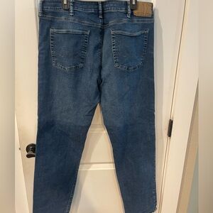 American eagle “athletic straight” flex mens jeans , never worn